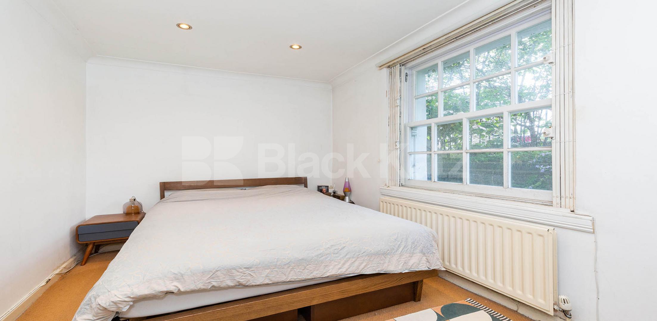 Stunning spacious one bed in Camden with a modern kitchen and bathroom Stratford Villas, Camden Square